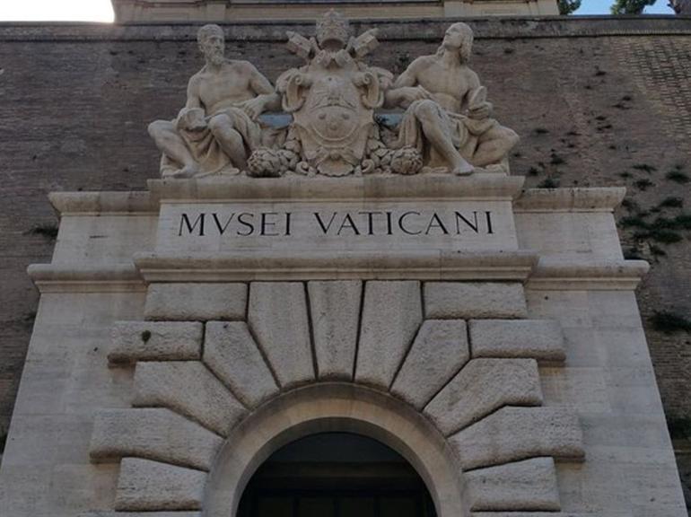 Early Morning exclusive experience in Vatican - English Tour