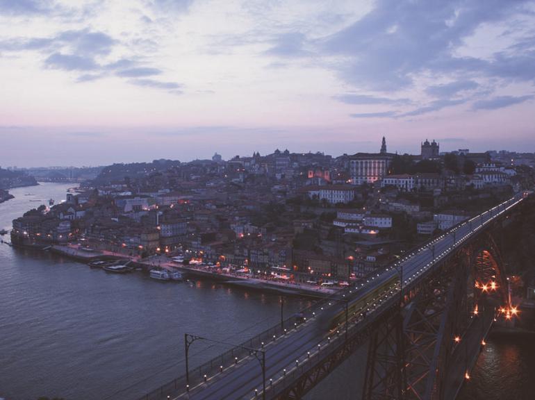 Porto City Tour and Fado Dinner