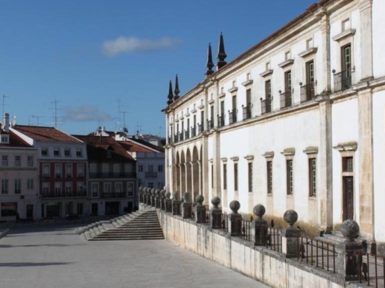 One Way Porto ➡Lisbon through Aveiro, Nazaré, Alcobaça and Óbidos