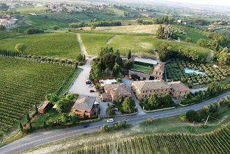 Wine tasting in Montepulciano and visit to Pienza, in Tuscany from Rome