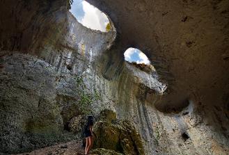 “Eyes Of God” and Saeva Dupka Caves - Private Day Trip from Sofia