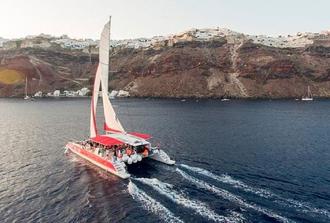 Santorini Cruise with Lunch, Winery and Sunset in Oia Village