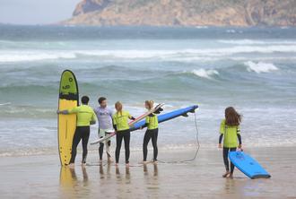 2 hour group bodyboard lesson in Carcavelos or Guincho