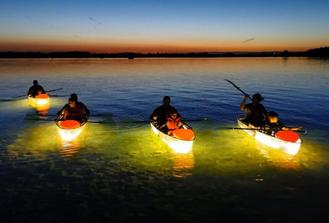  Transparent kayak night tour