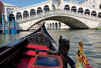 Venice Walking Tour and Gondola Ride
