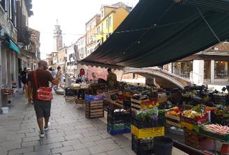 Venice Without the Crowds: ONLINE City Walk With a Venetian