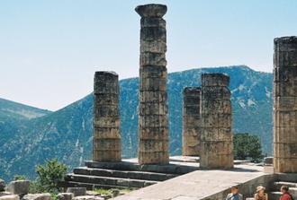 One Day Private Tour in Delphi, Museum of Thebes, Hosios Loukas Monastery - Tour with licensed guide