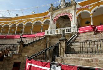 Triana and Bullfight Ring Private Tour