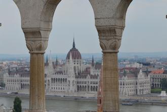 Budapest City English Tour and Evening Time Cruise